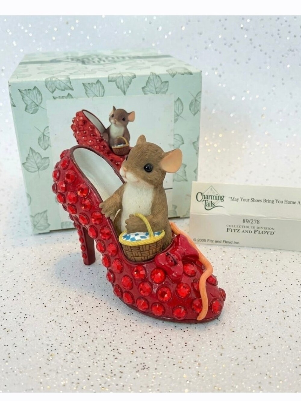 Charming Tails "May Your Shoes Bring You Home Again" 89/278 2005 Fitz and Floyd